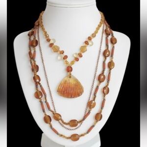 🟦SALE 5️⃣0️⃣% off🟦 
Amber Sea Shell Pendant Necklace / bead necklace set